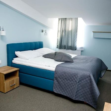 Pod Wiatrakiem Hotel Warta ภายนอก รูปภาพ