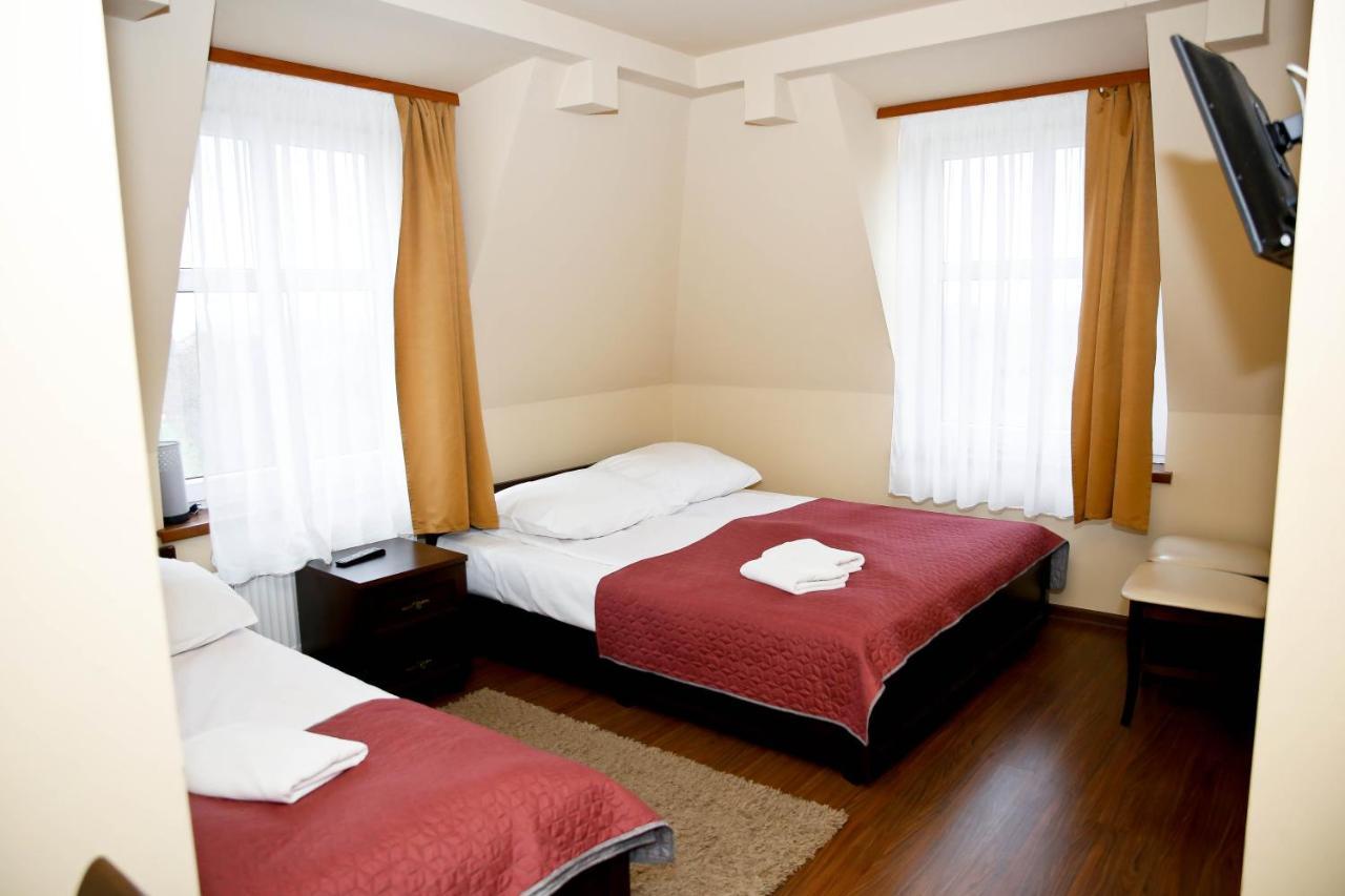Pod Wiatrakiem Hotel Warta ภายนอก รูปภาพ