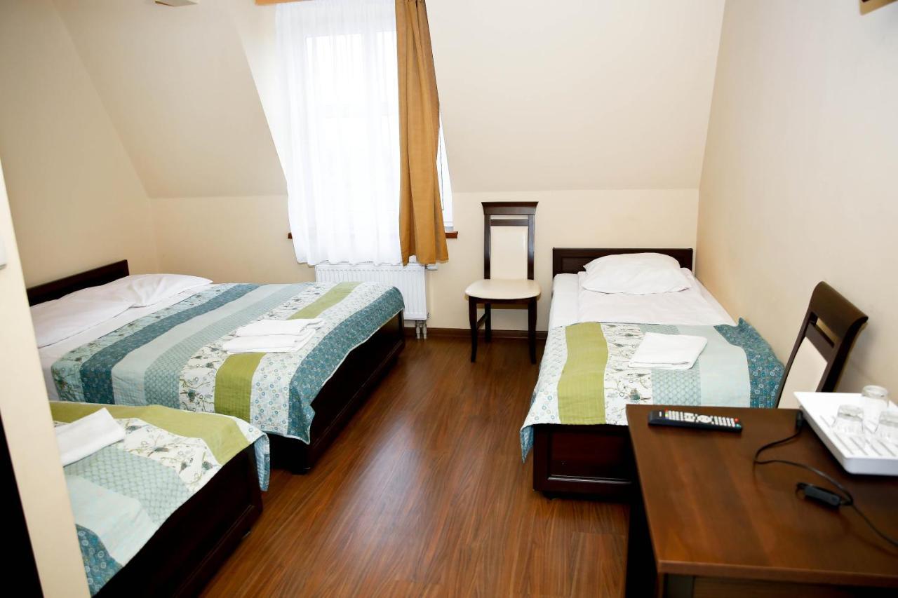 Pod Wiatrakiem Hotel Warta ภายนอก รูปภาพ